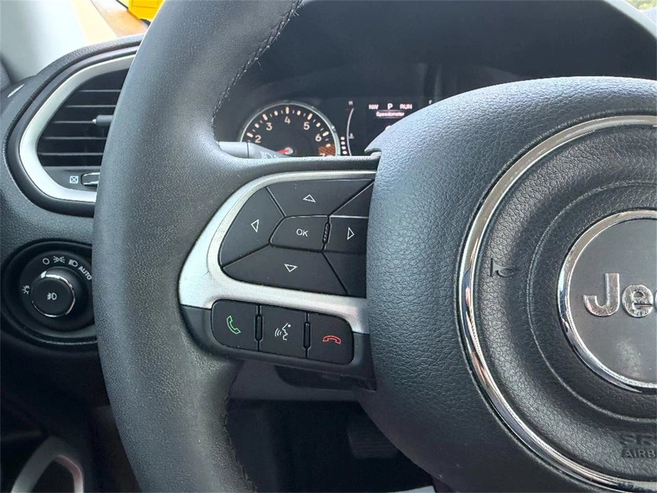 2019 Jeep Renegade - Image 28 of 31