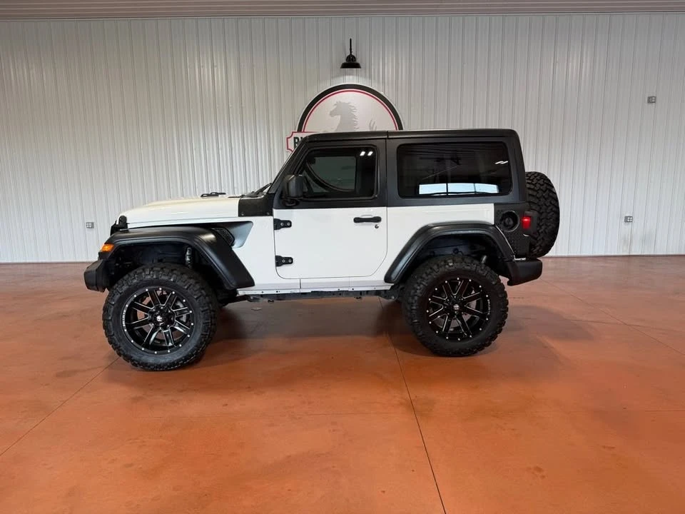 2019 Jeep JL Wrangler - Image 2 of 20