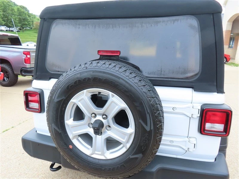 2019 Jeep JL Wrangler - Image 7 of 20