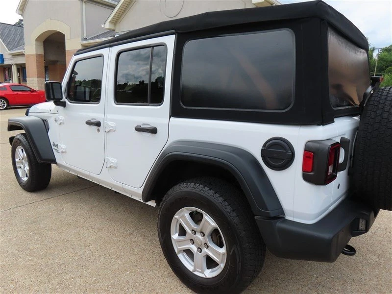 2019 Jeep JL Wrangler - Image 8 of 20