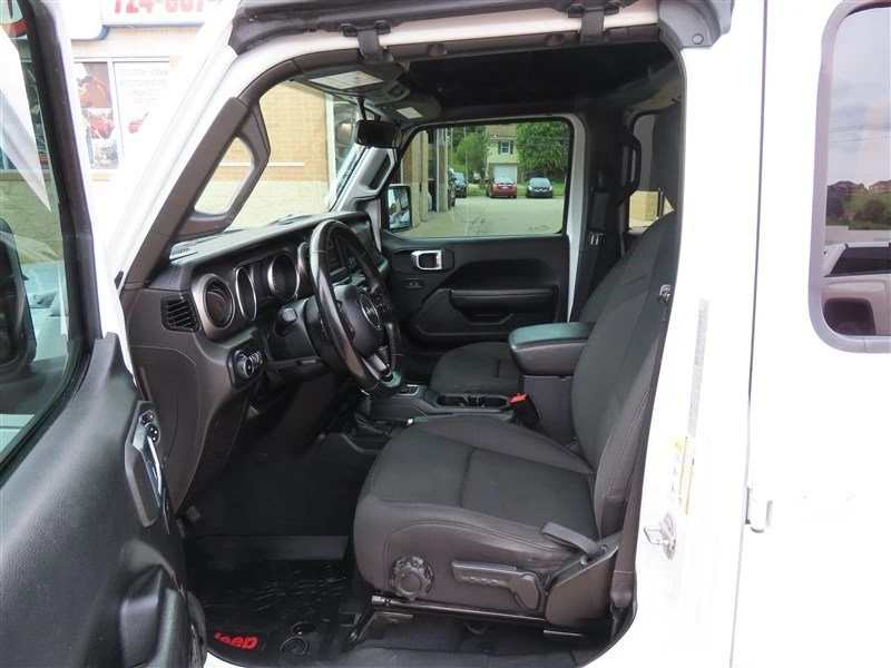 2019 Jeep JL Wrangler - Image 9 of 20