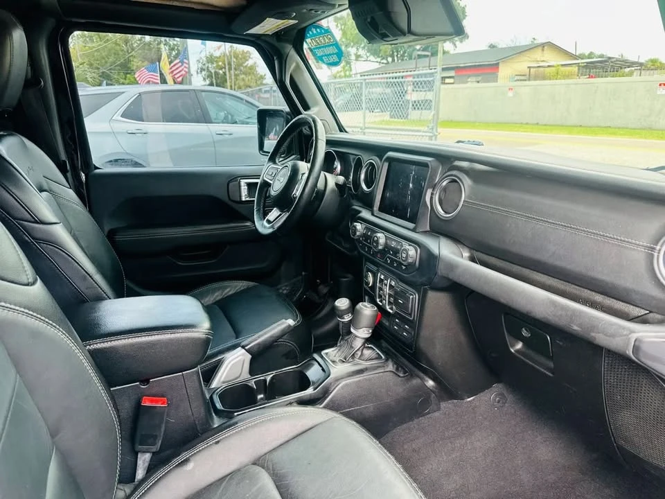 2019 Jeep JL Wrangler - Image 15 of 17