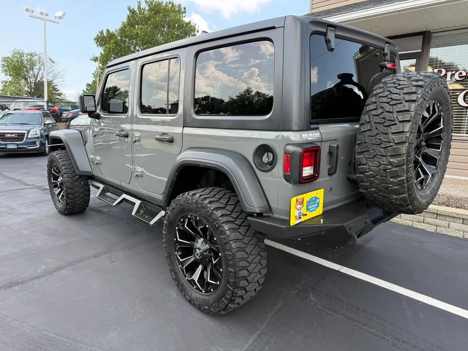 2019 Jeep JL Wrangler - Image 6 of 20