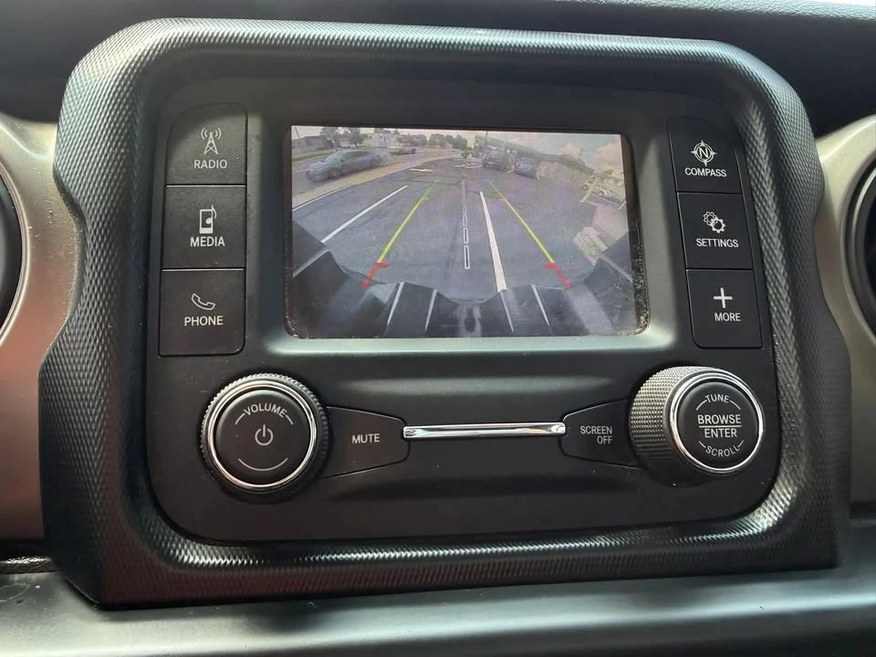 2019 Jeep JL Wrangler - Image 13 of 20
