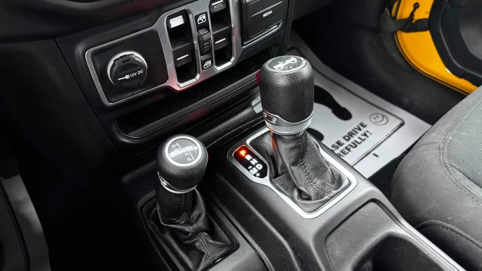 2019 Jeep JL Wrangler - Image 16 of 19