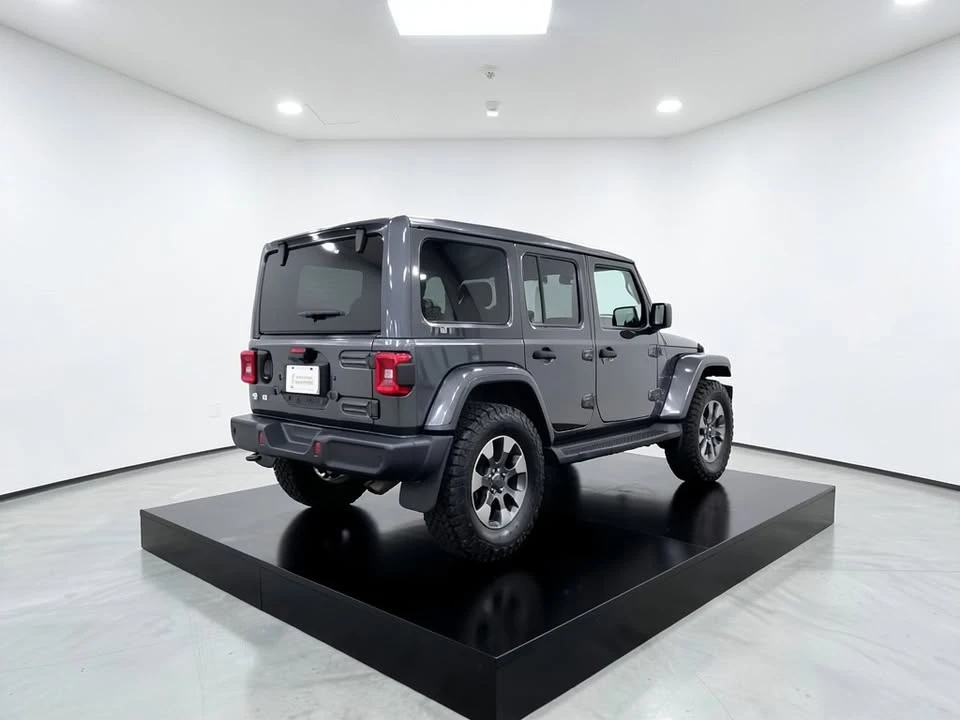 2019 Jeep JL Wrangler - Image 2 of 15