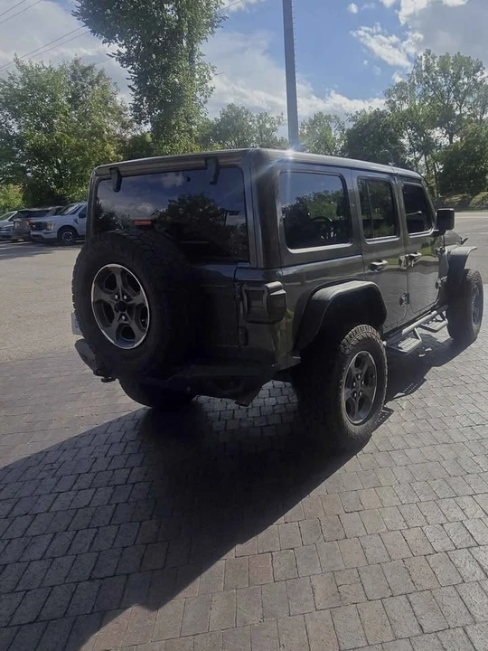 2019 Jeep Wagoneer - Image 7 of 17