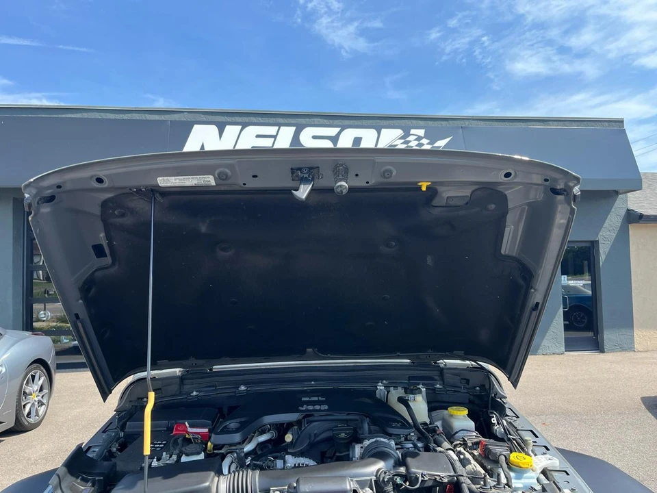 2019 Jeep JL Wrangler - Image 13 of 31
