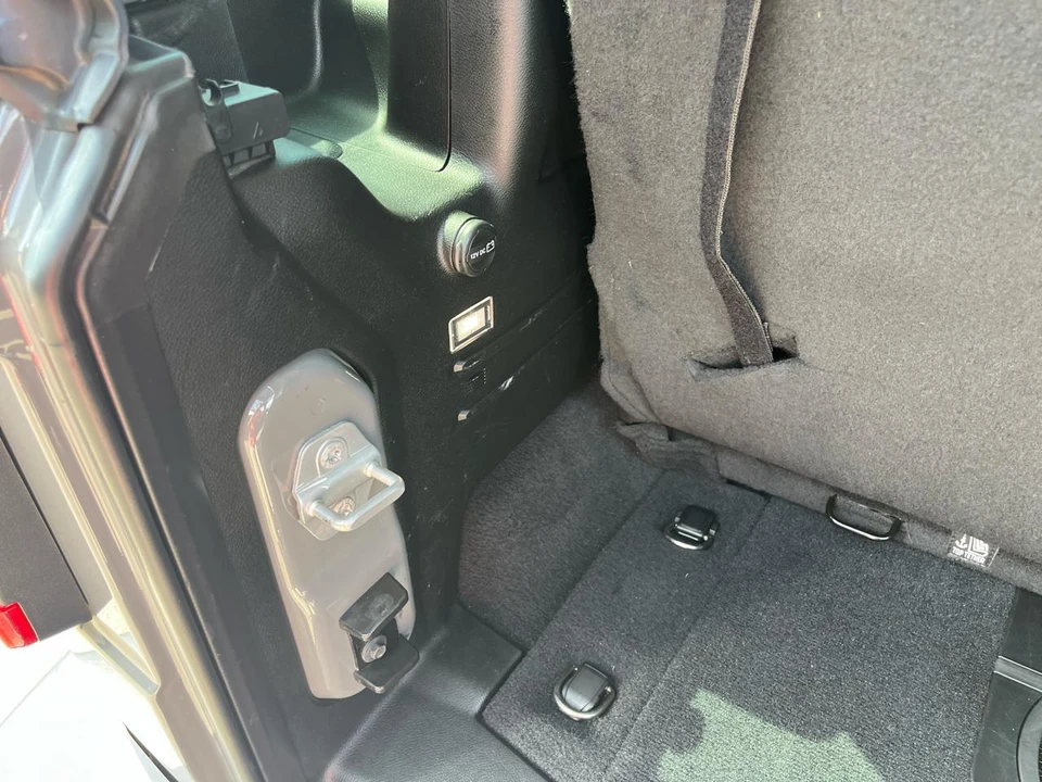 2019 Jeep JL Wrangler - Image 30 of 31