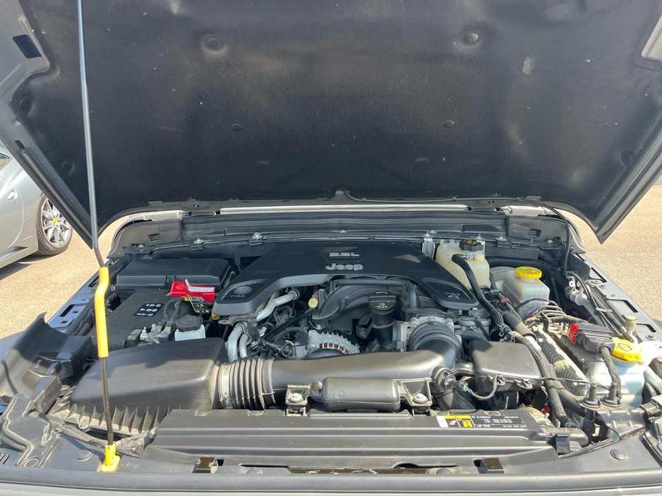 2019 Jeep JL Wrangler - Image 14 of 31