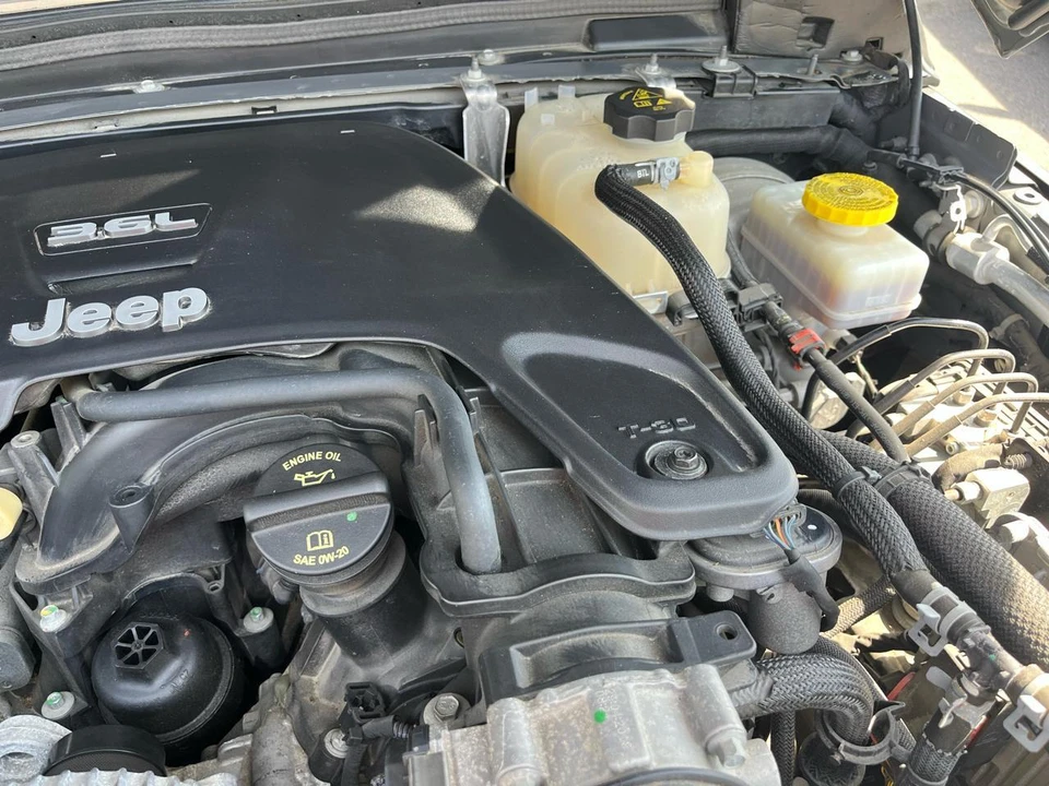 2019 Jeep JL Wrangler - Image 16 of 31