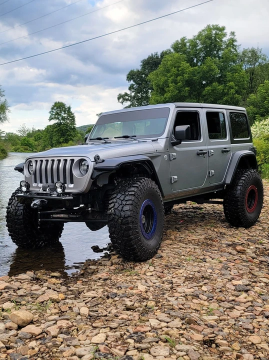 2019 Jeep JL Wrangler - Image 8 of 17