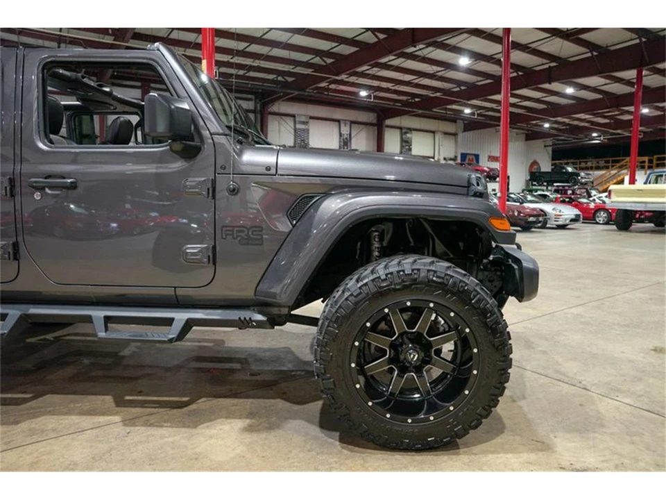 2019 Jeep JL Wrangler - Image 11 of 31