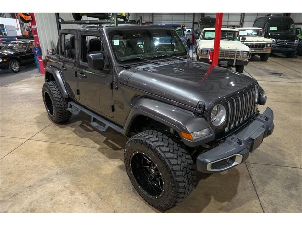 2019 Jeep JL Wrangler - Image 14 of 31