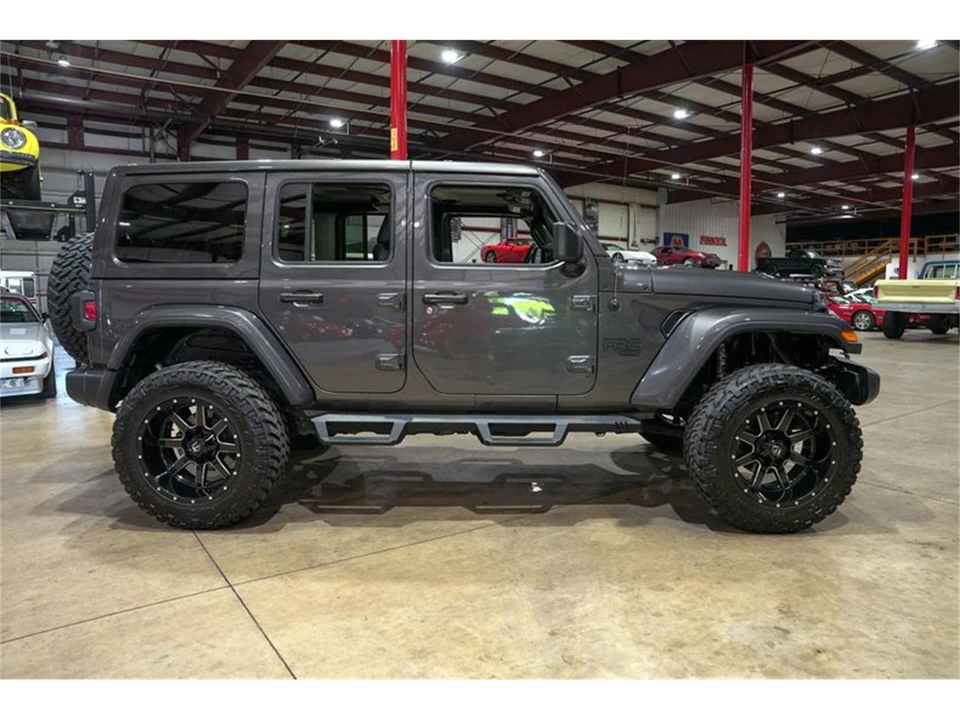 2019 Jeep JL Wrangler - Image 29 of 31