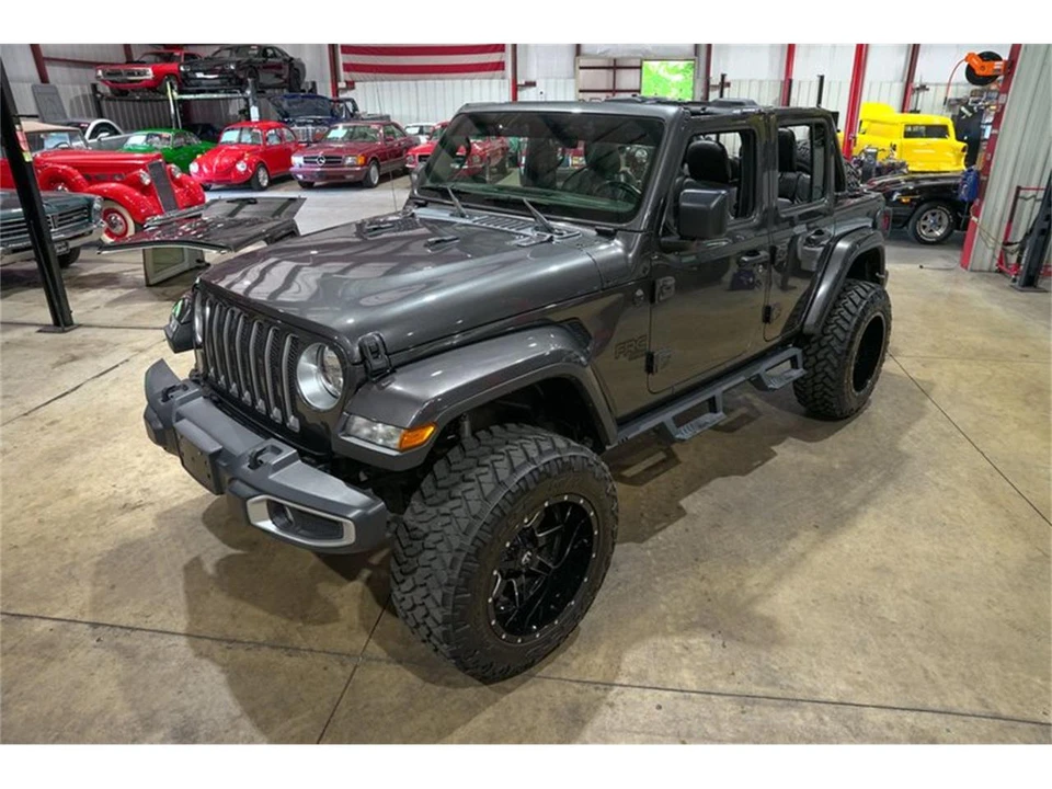 2019 Jeep JL Wrangler - Image 15 of 31