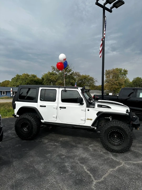 2019 Jeep JL Wrangler - Image 2 of 12