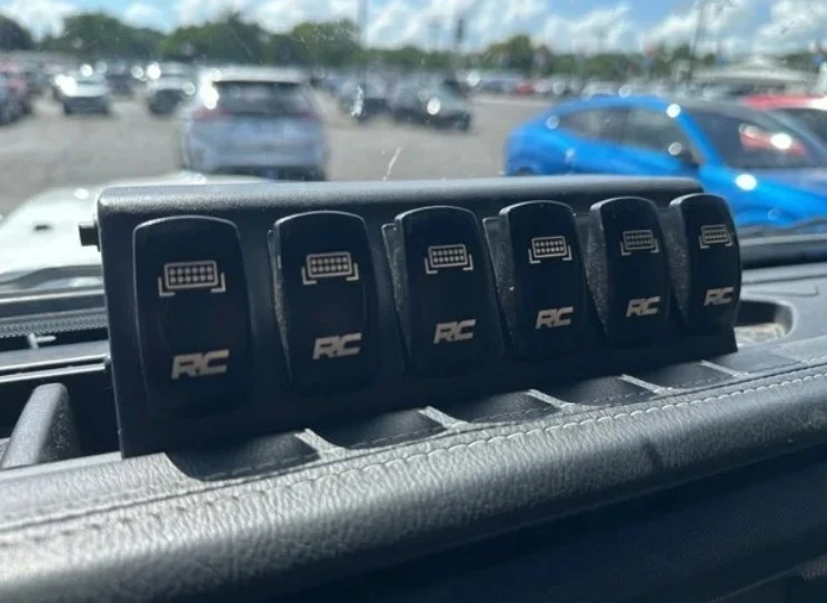 2019 Jeep JL Wrangler - Image 9 of 12