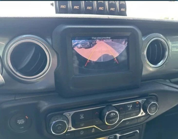 2019 Jeep JL Wrangler - Image 10 of 12