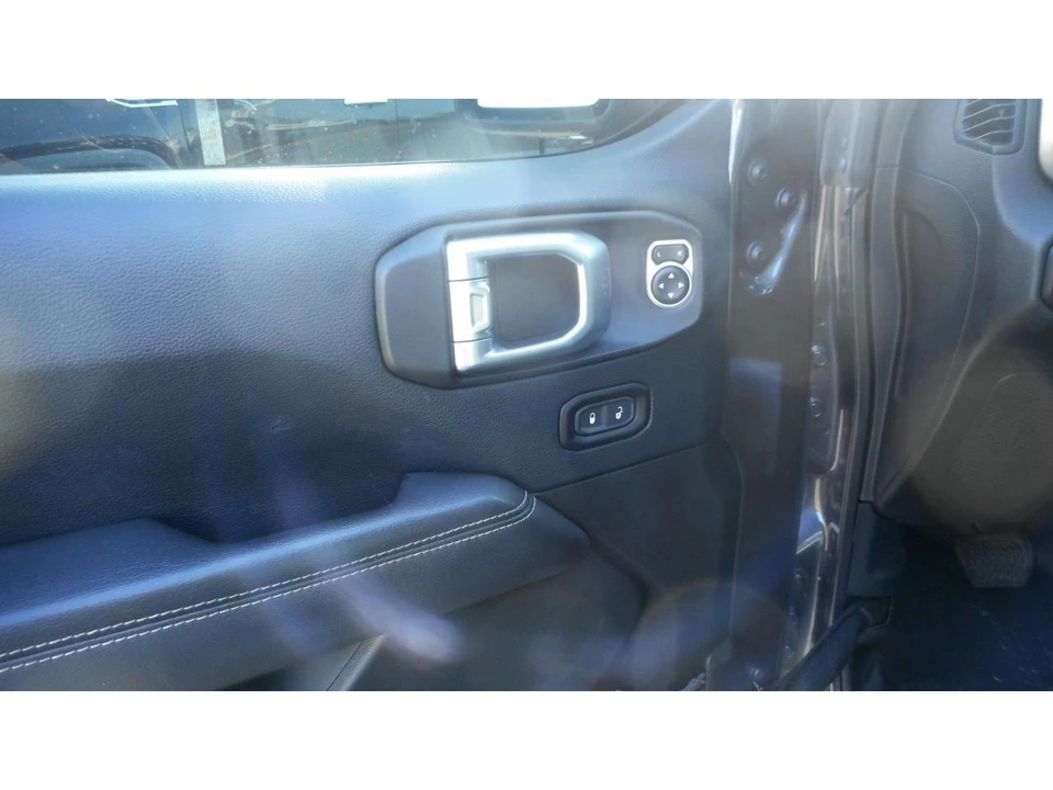 2019 Jeep JL Wrangler - Image 4 of 12