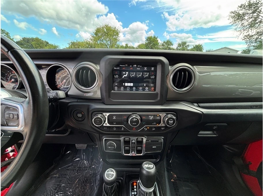 2019 Jeep JL Wrangler - Image 11 of 21