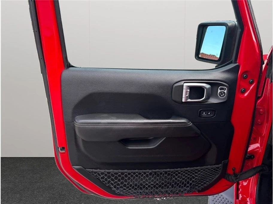 2019 Jeep JL Wrangler - Image 18 of 21