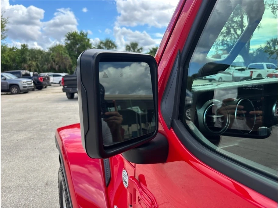 2019 Jeep JL Wrangler - Image 16 of 21