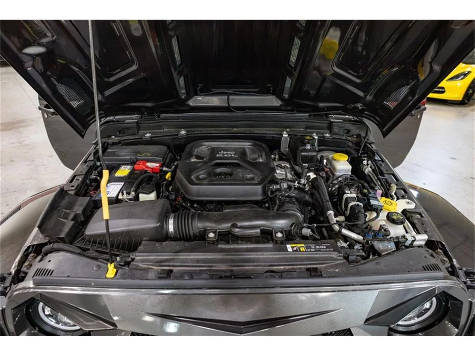 2019 Jeep JL Wrangler - Image 17 of 31