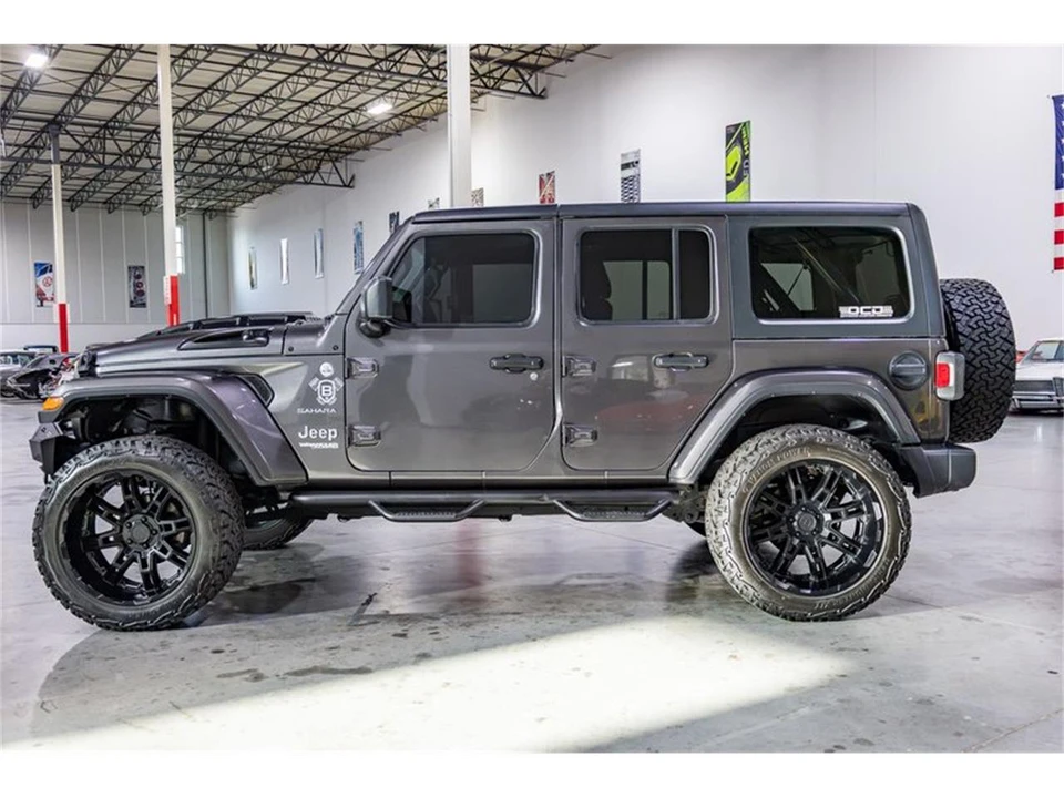 2019 Jeep JL Wrangler - Image 20 of 31
