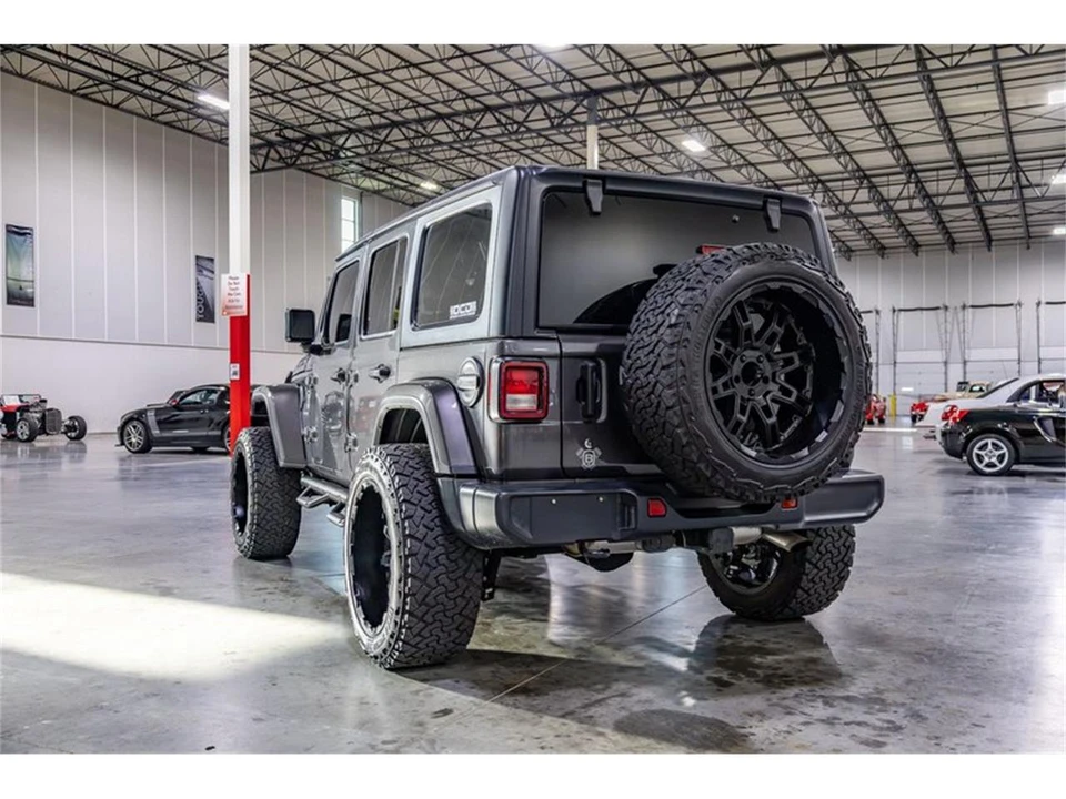 2019 Jeep JL Wrangler - Image 21 of 31