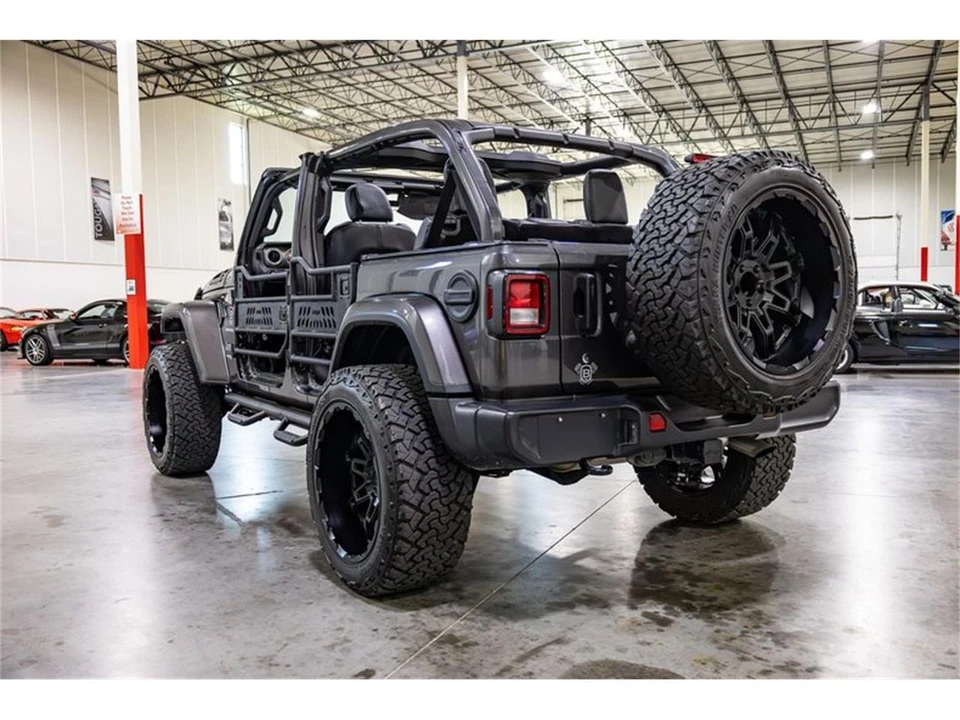 2019 Jeep JL Wrangler - Image 5 of 31