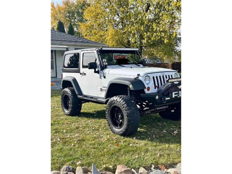 2019 Jeep JL Wrangler - Image 3 of 7