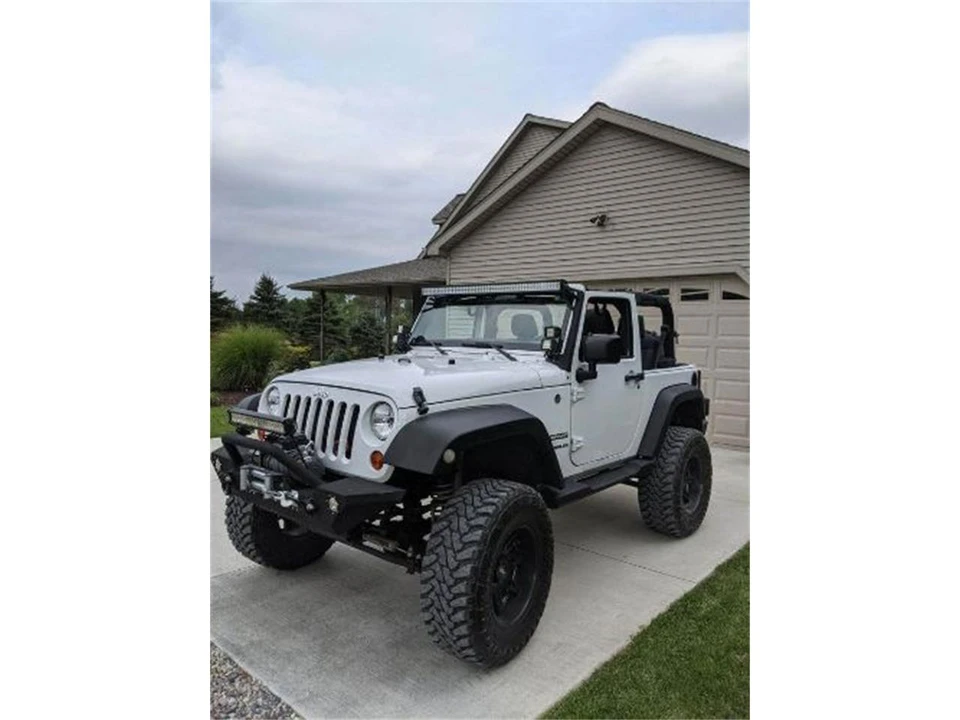 2019 Jeep JL Wrangler - Image 5 of 7