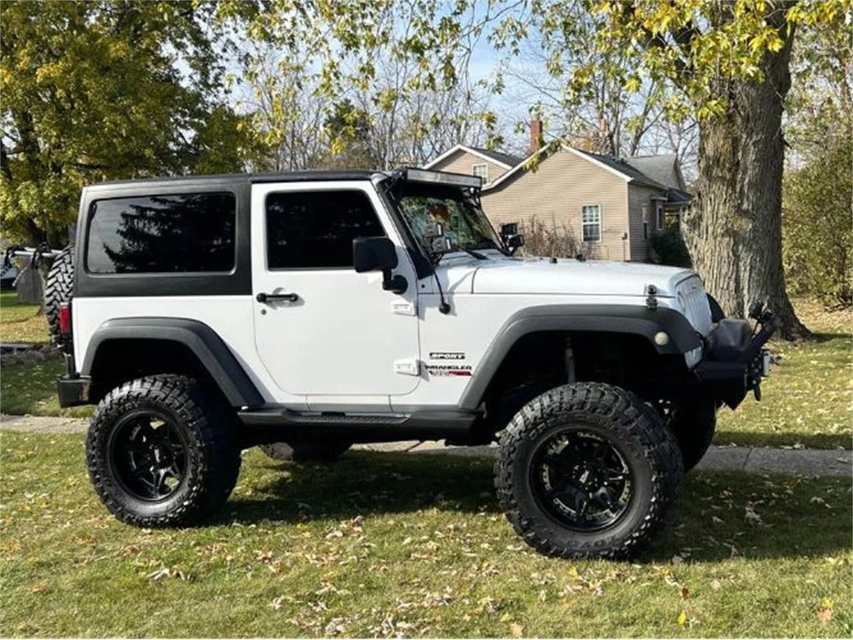 2019 Jeep JL Wrangler - Image 4 of 7
