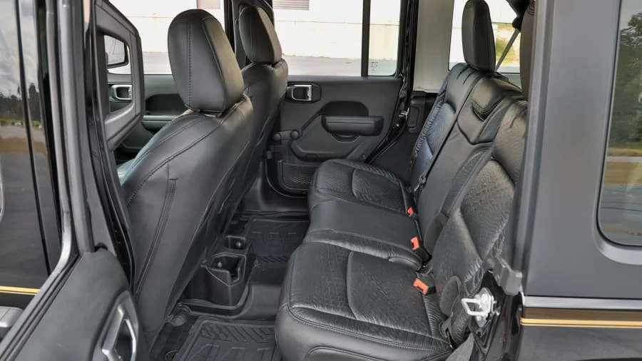 2019 Jeep JL Wrangler - Image 16 of 20