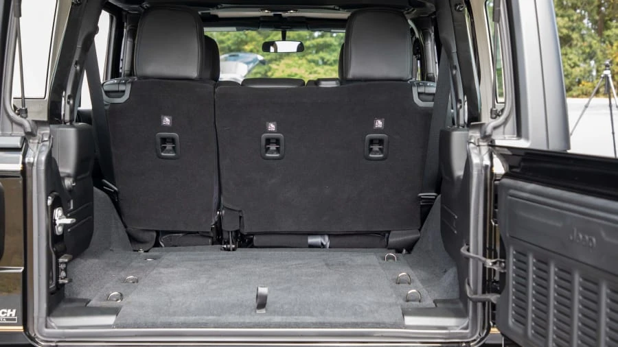2019 Jeep JL Wrangler - Image 19 of 20