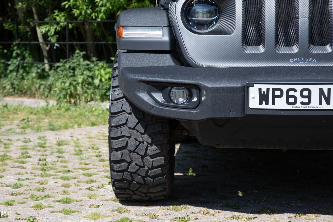 2019 Jeep JL Wrangler - Image 15 of 31