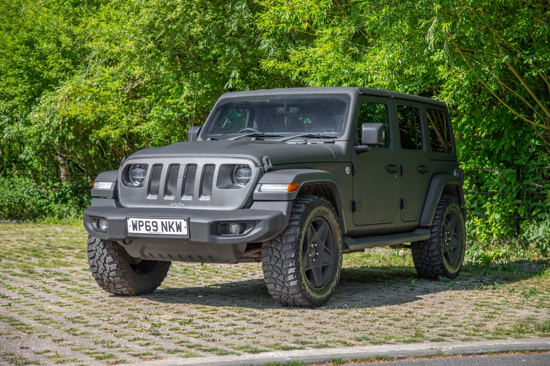2019 Jeep JL Wrangler - Image 10 of 31