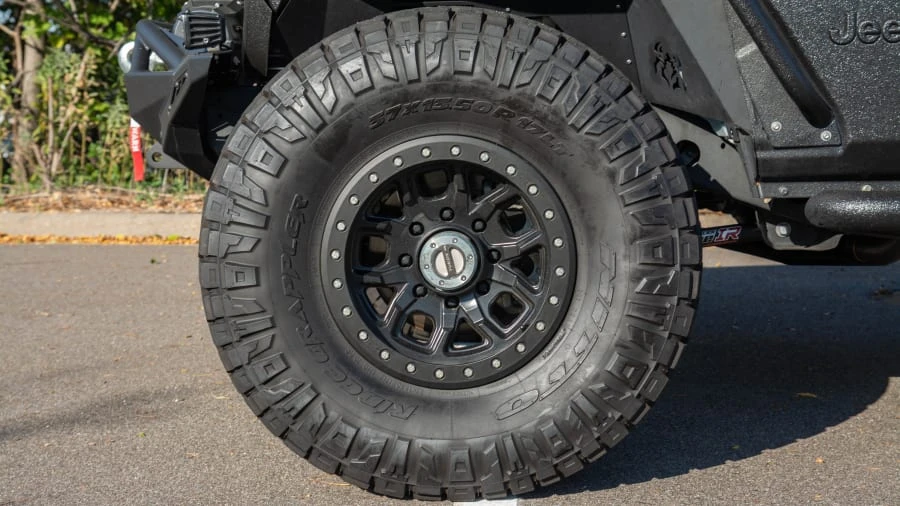 2019 Jeep JL Wrangler - Image 16 of 31