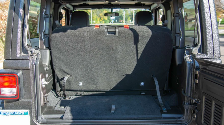 2019 Jeep JL Wrangler - Image 20 of 31