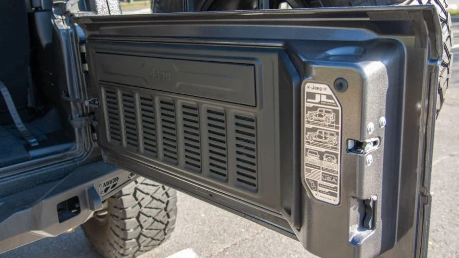 2019 Jeep JL Wrangler - Image 21 of 31