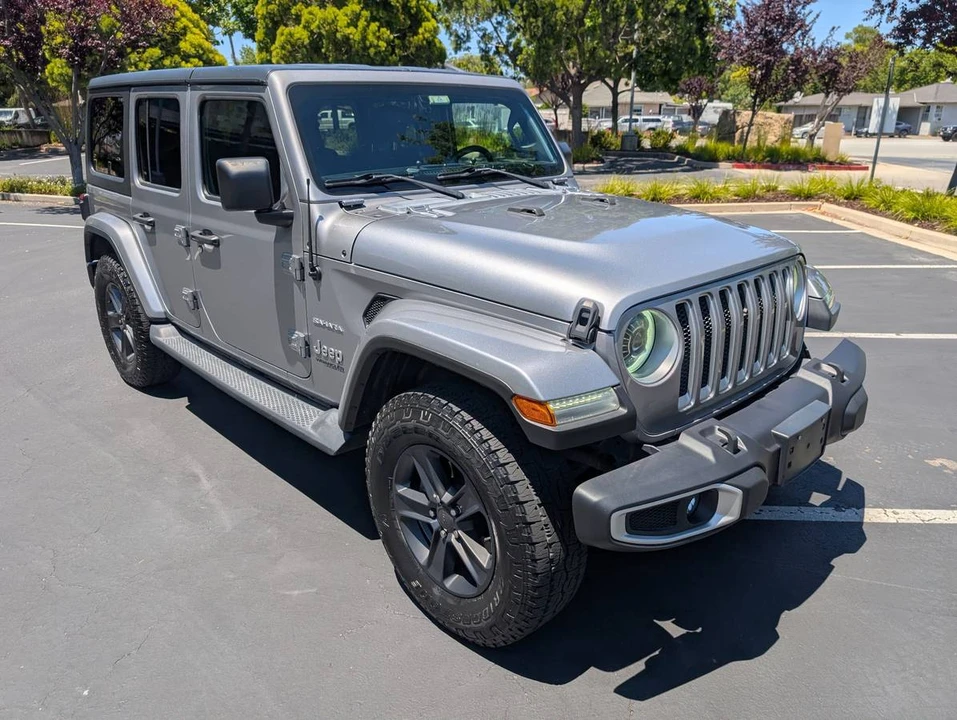 2019 Jeep JL Wrangler - Image 2 of 8