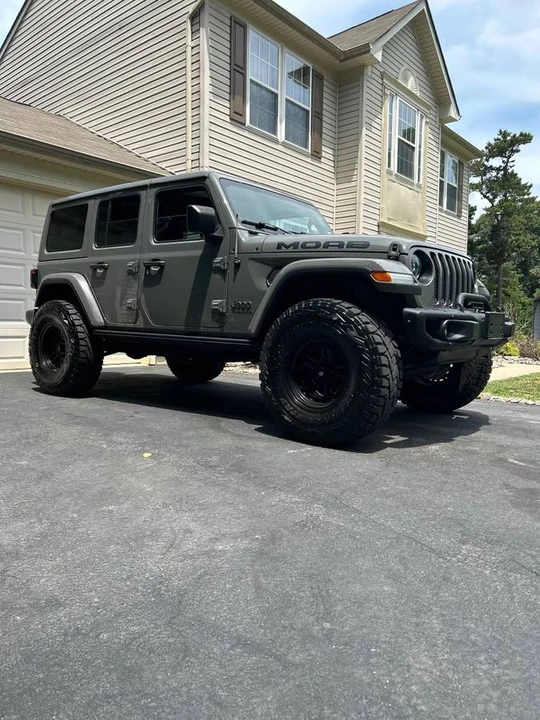 2019 Jeep JL Wrangler - Image 4 of 8
