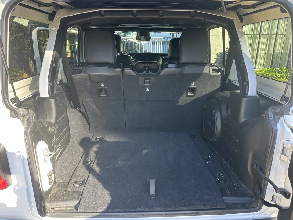 2019 Jeep JL Wrangler - Image 6 of 8