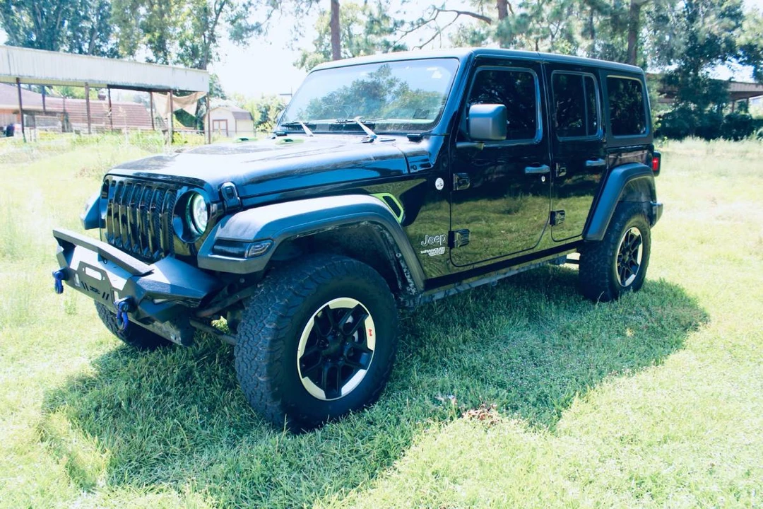 2019 Jeep JL Wrangler - Image 2 of 12