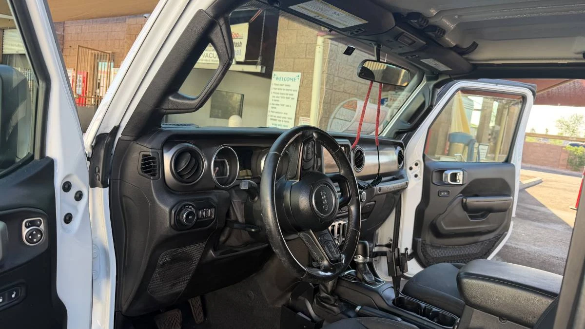 2019 Jeep JL Wrangler - Image 7 of 8