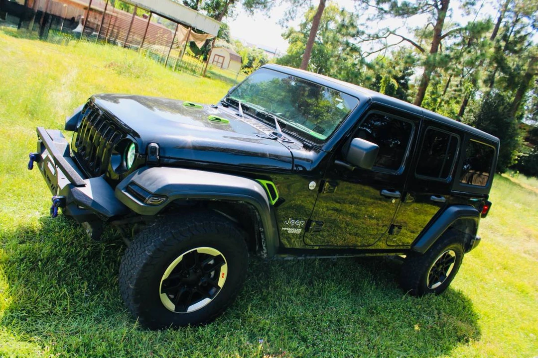 2019 Jeep JL Wrangler - Image 5 of 12