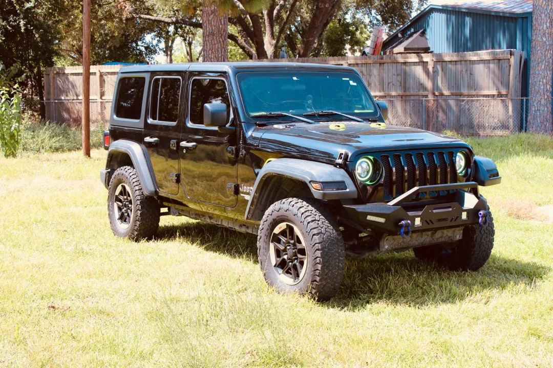 2019 Jeep JL Wrangler - Image 7 of 12