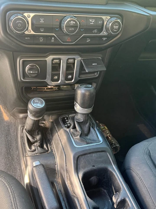 2019 Jeep JL Wrangler - Image 8 of 11