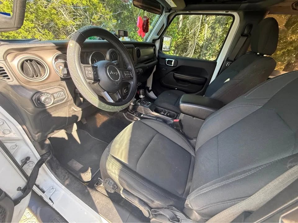 2019 Jeep JL Wrangler - Image 6 of 11